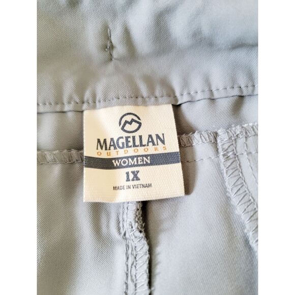 Magellan Outdoor 1X  Shorts Women's  Gray Fishing No Drawstring Button Zip Pckts - Picture 5 of 6